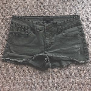 Forever 21 size 28 green denim short shorts